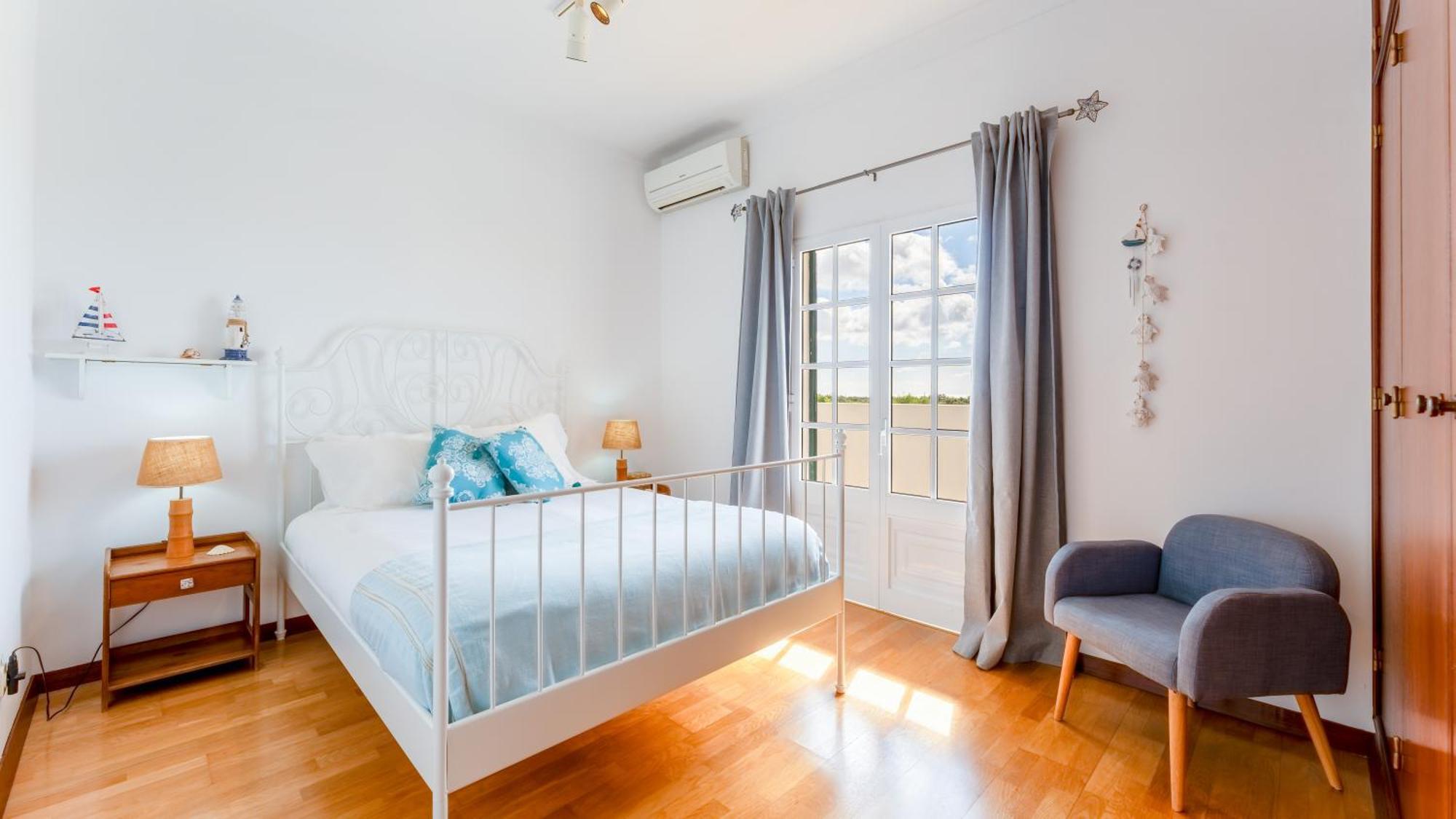 Sunny & Calm 4 Bdr House W/ Pool By Lovelystay Santo Estevao  Extérieur photo